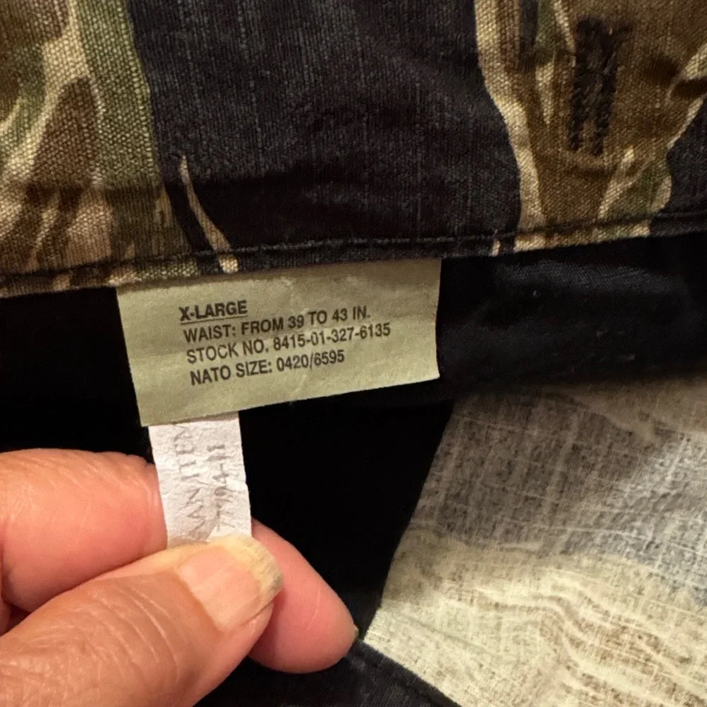 Men's Green Camouflage Cargo Shorts XL - Picture 3 of 11